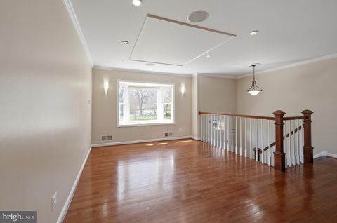 Tiny photo for 124 Woodland Road, GAITHERSBURG, MD 20877 (MLS # MDMC2223560)
