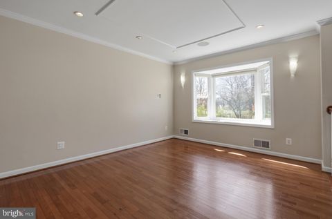 Tiny photo for 124 Woodland Road, GAITHERSBURG, MD 20877 (MLS # MDMC2223560)
