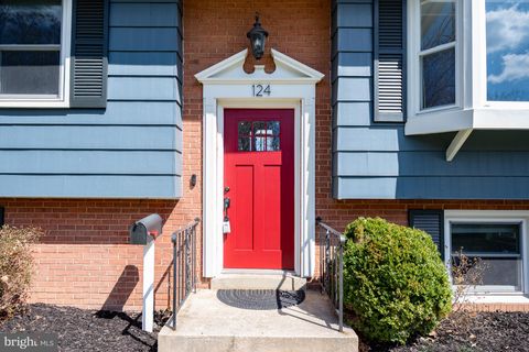 Tiny photo for 124 Woodland Road, GAITHERSBURG, MD 20877 (MLS # MDMC2223560)