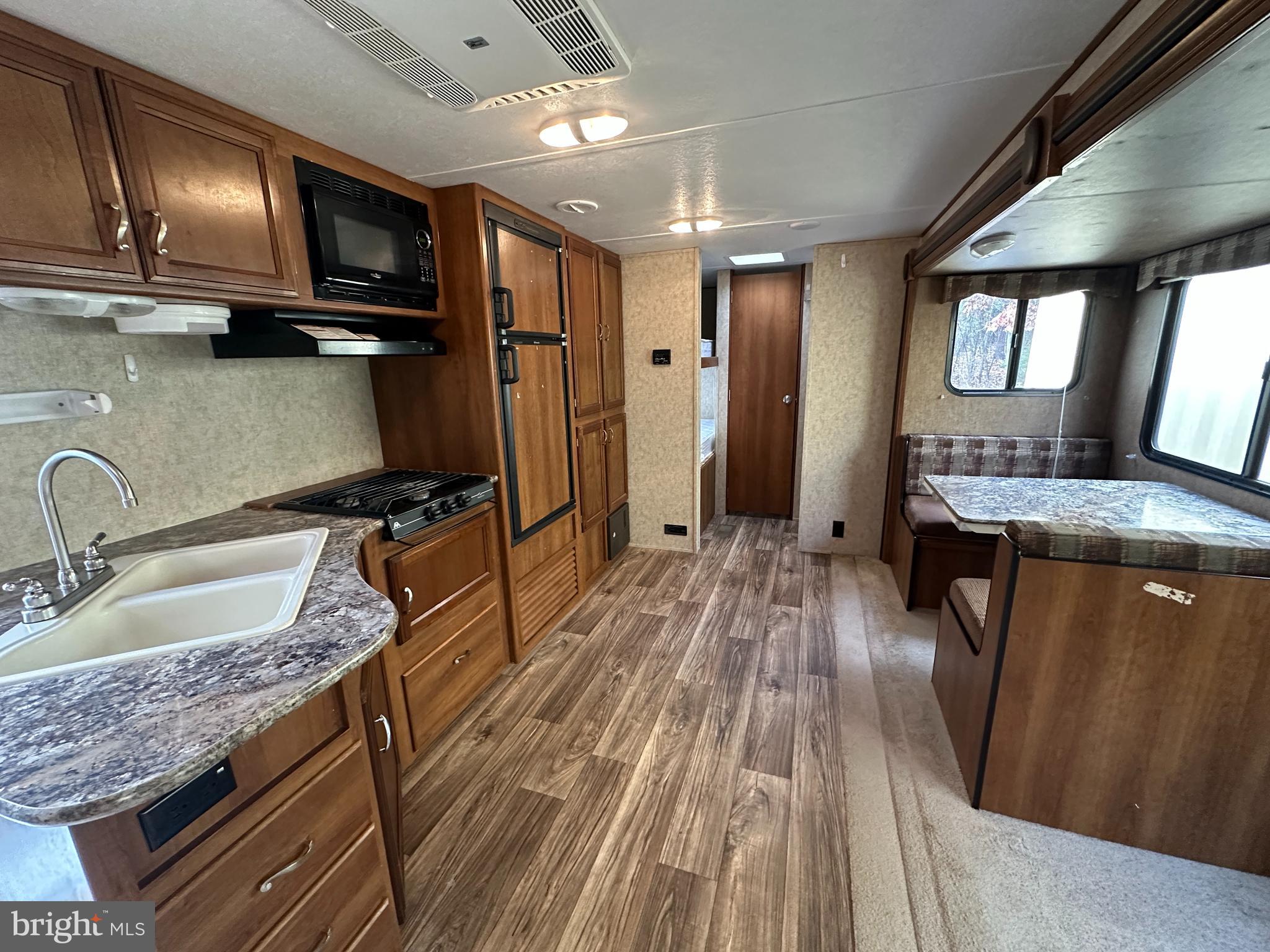 EAST VIEW ESTATES - Land