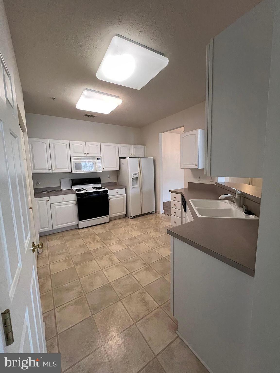 PINEY ORCHARD - Residential Lease