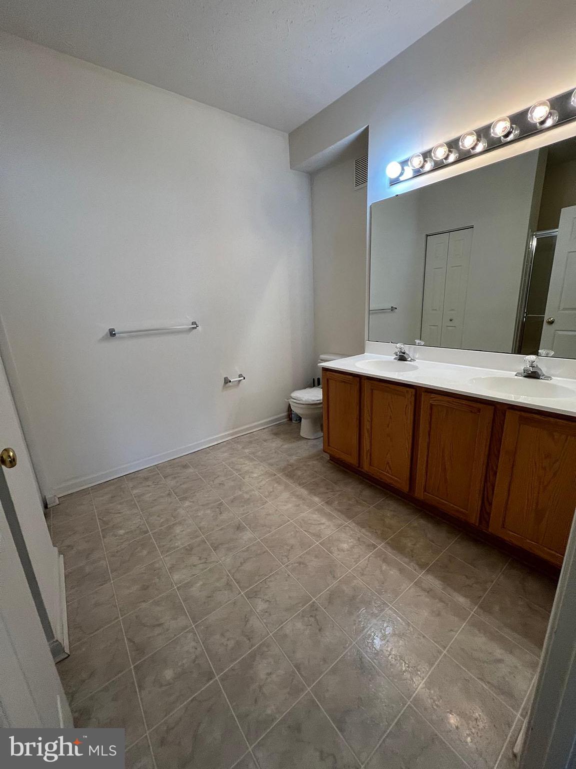 PINEY ORCHARD - Residential Lease