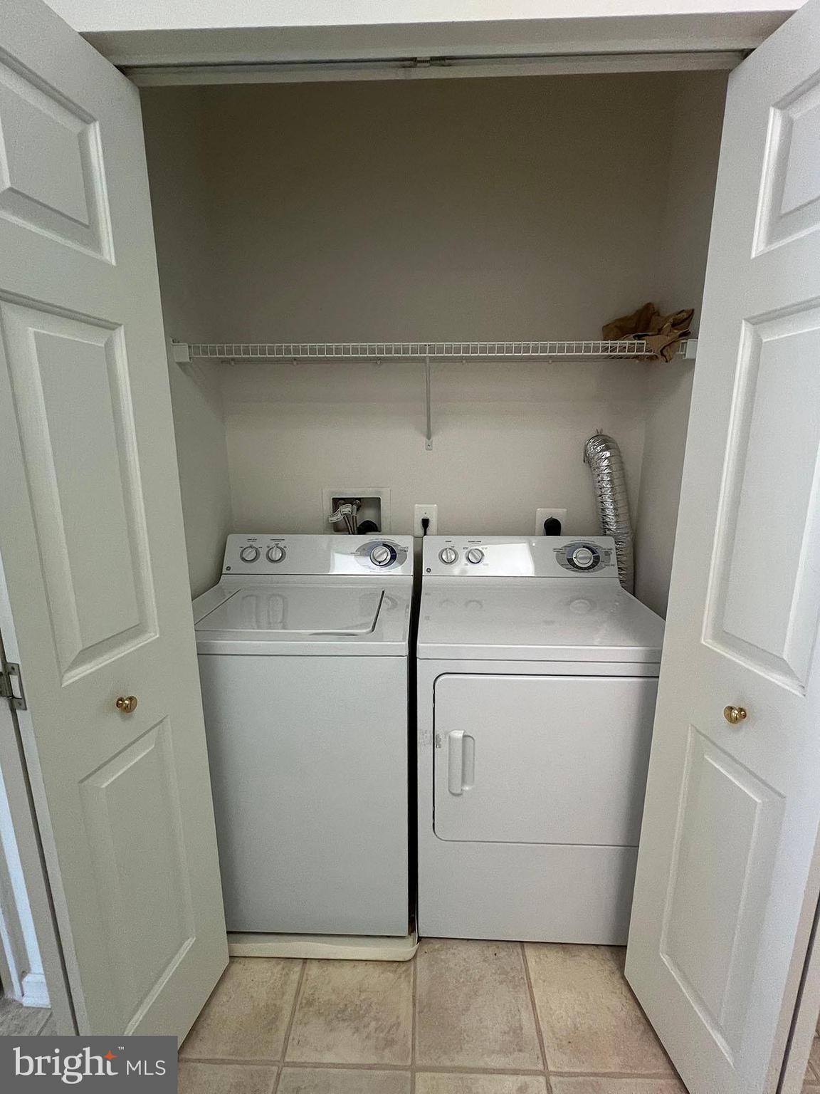 PINEY ORCHARD - Residential Lease