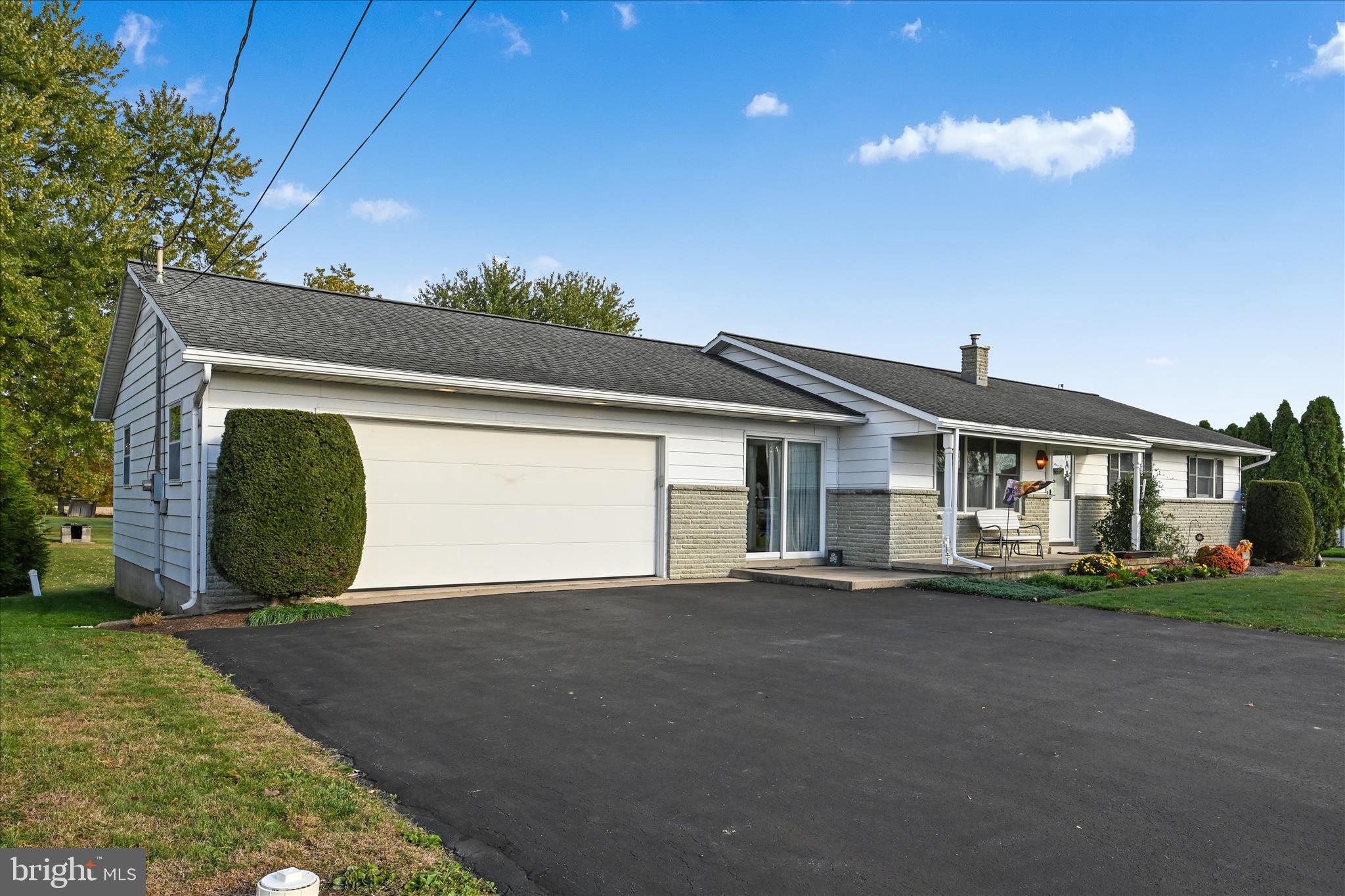 8409 LANCASTER AVENUE