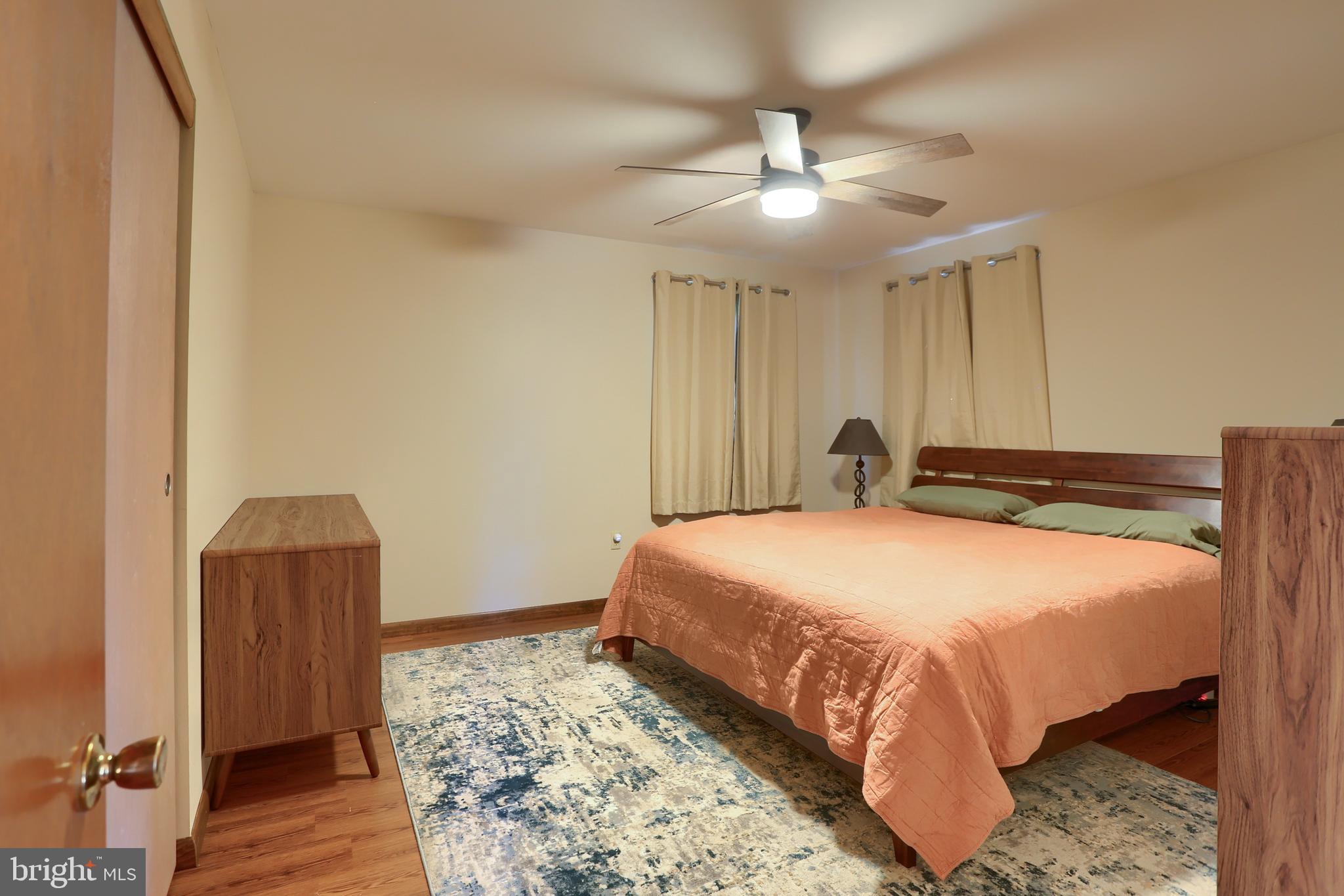 HARRISBURG MANOR - Residential