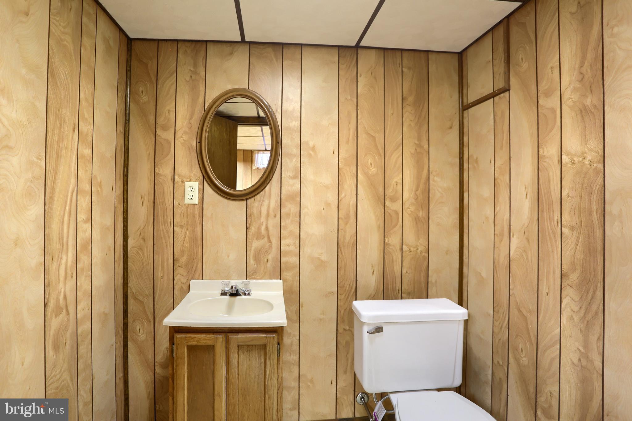 HARRISBURG MANOR - Residential