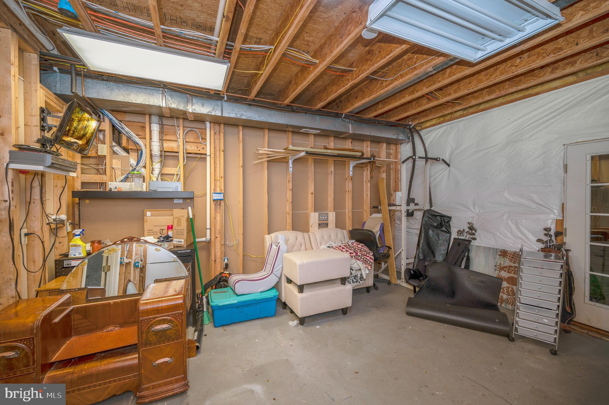 MAGNOLIA WOODS - Residential