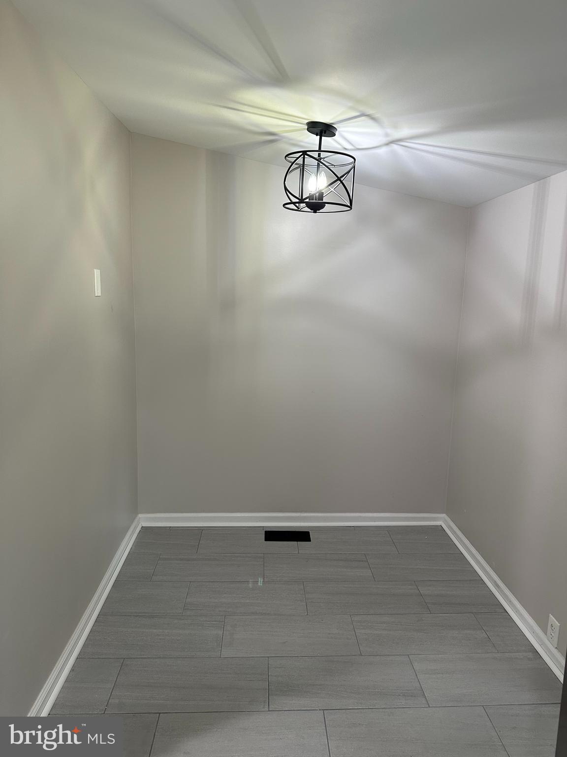 HERALD HARBOR - Residential Lease