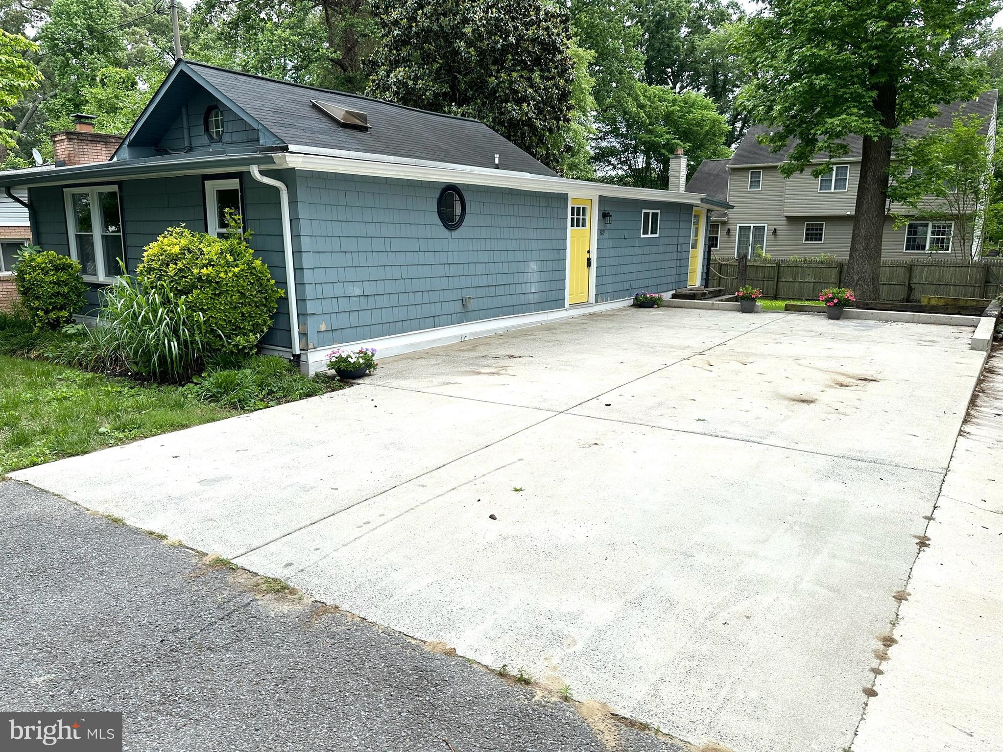 HERALD HARBOR - Residential Lease