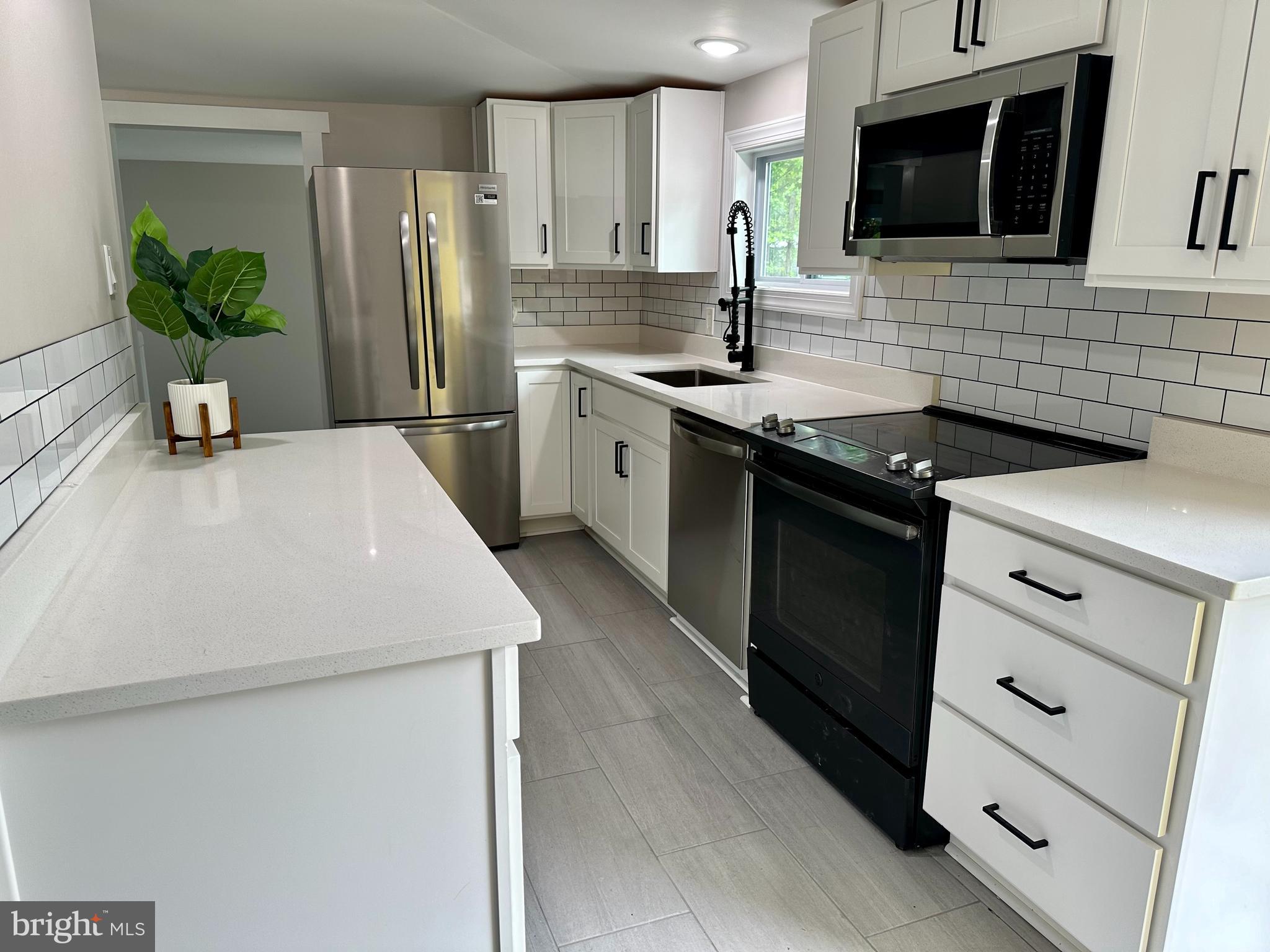 HERALD HARBOR - Residential Lease