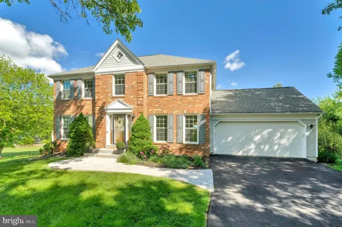 3004 Dower House Drive, Herndon, VA MLS: VAFX2238786