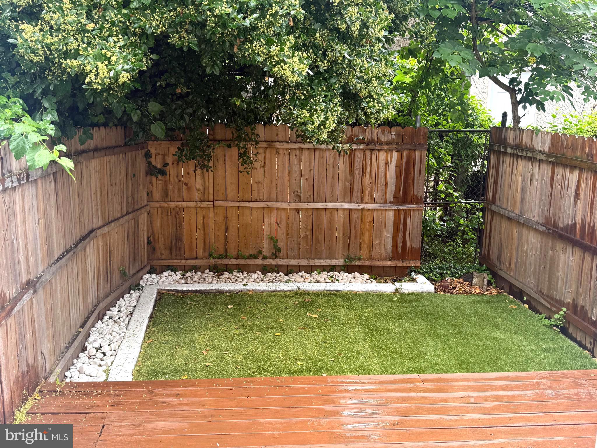 WALNUT HILL - Residential