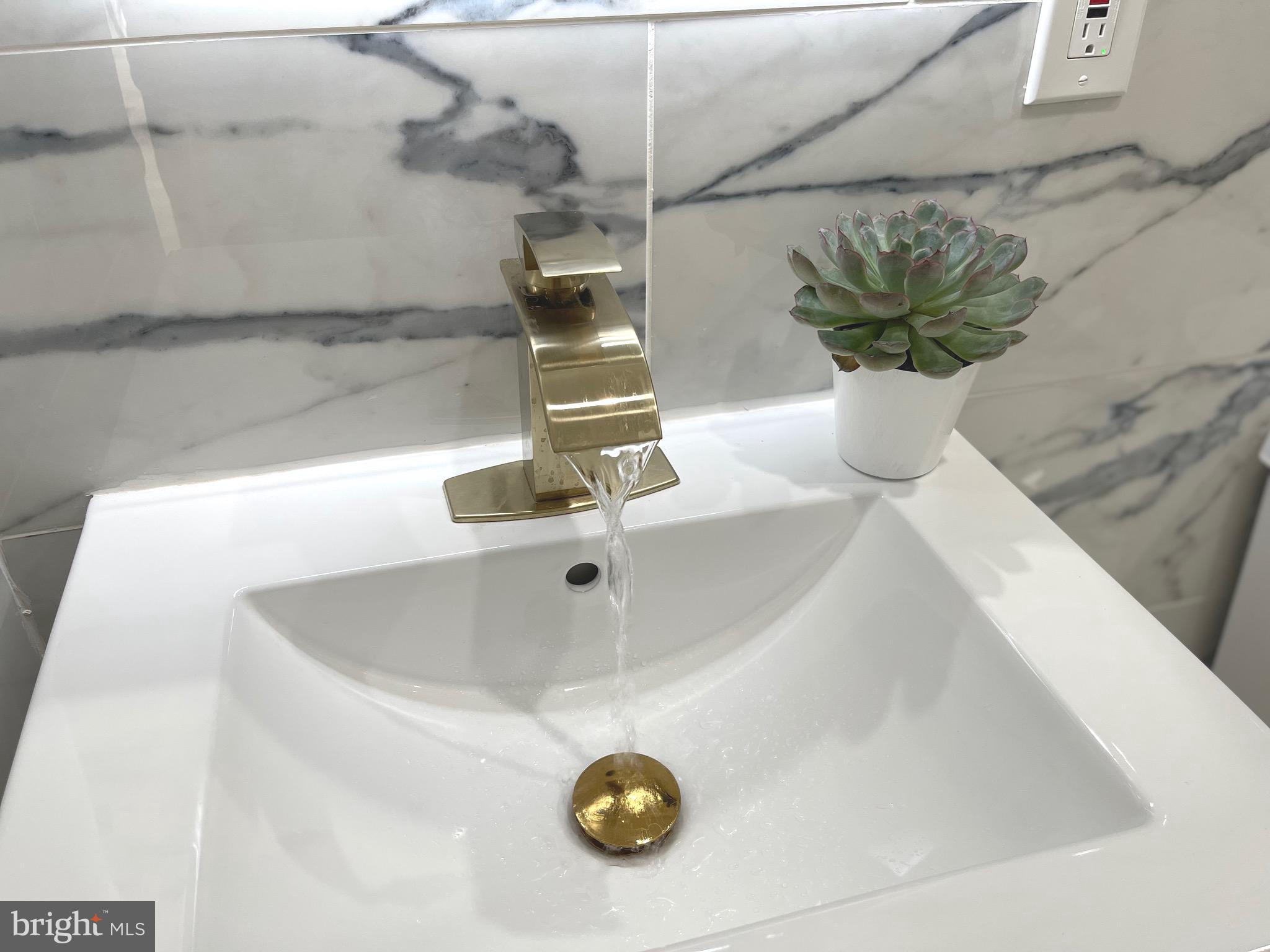 WALNUT HILL - Residential