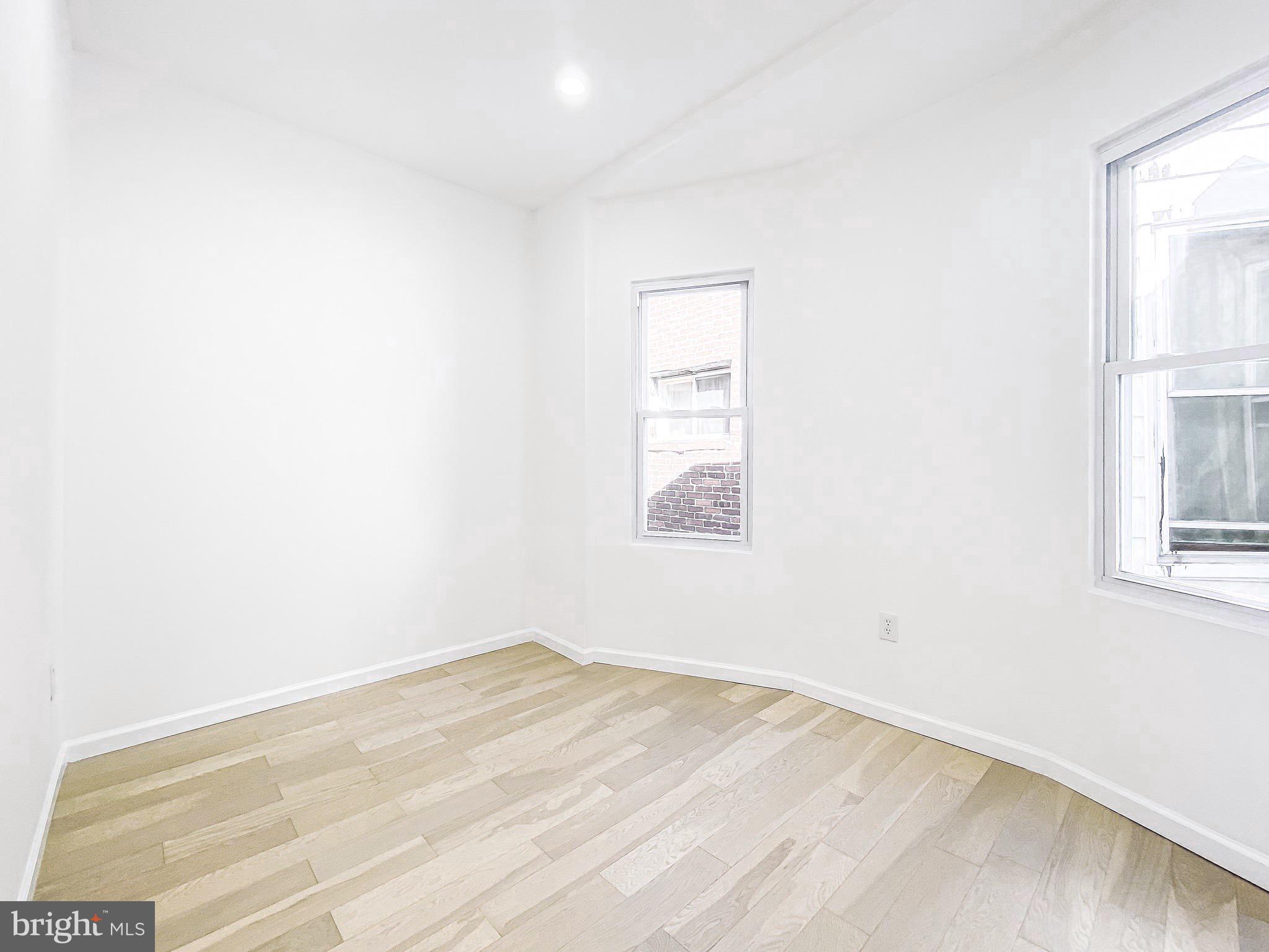 WALNUT HILL - Residential