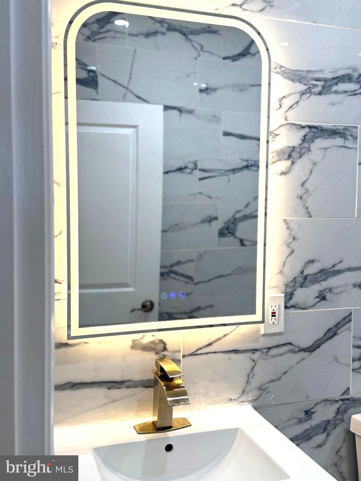 WALNUT HILL - Residential