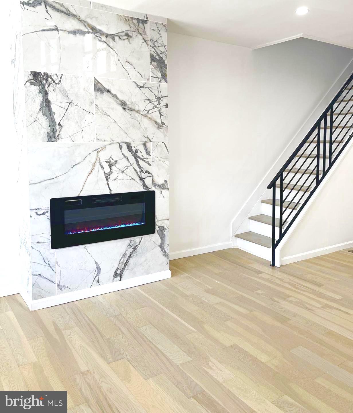 WALNUT HILL - Residential