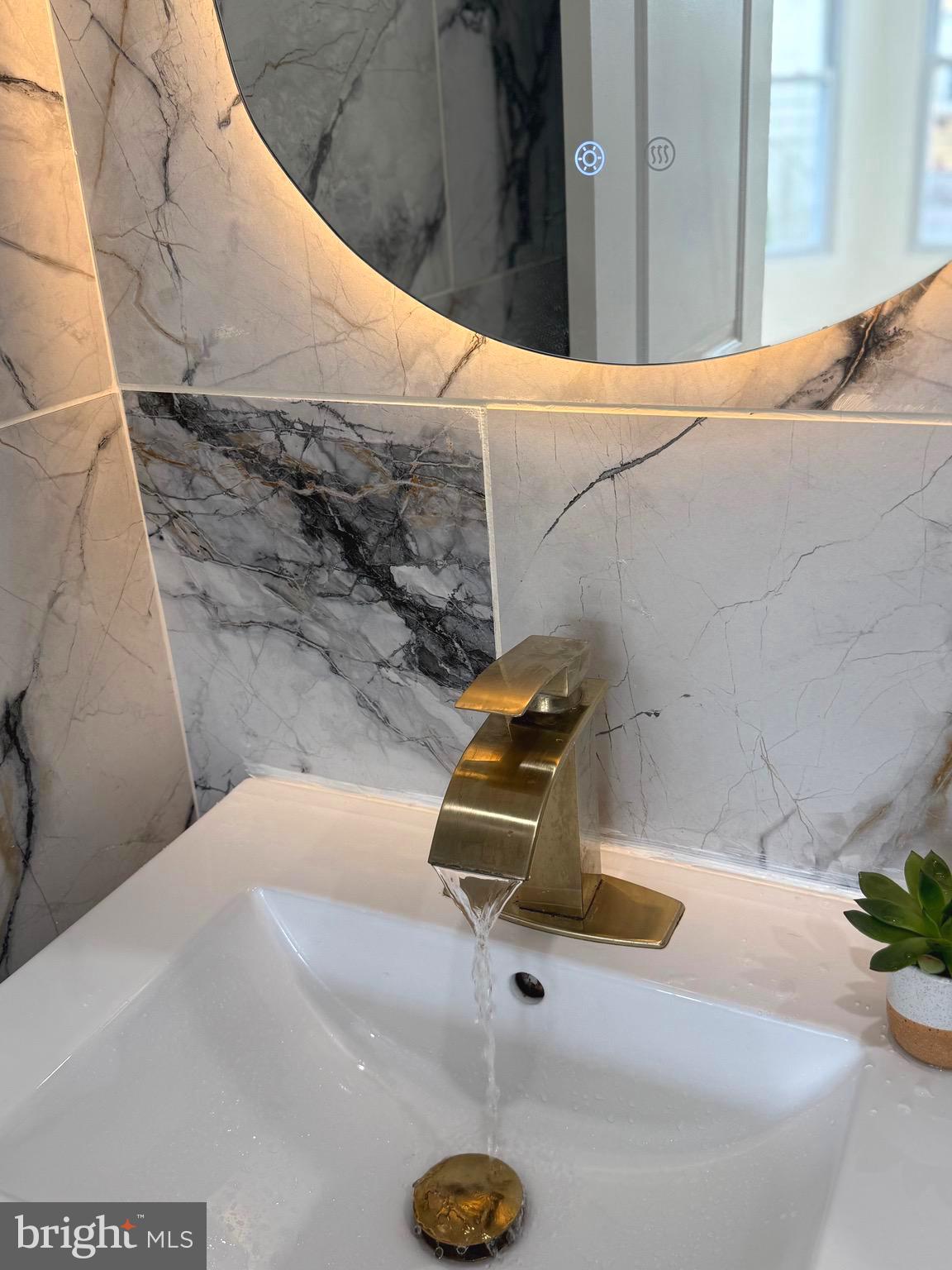 WALNUT HILL - Residential