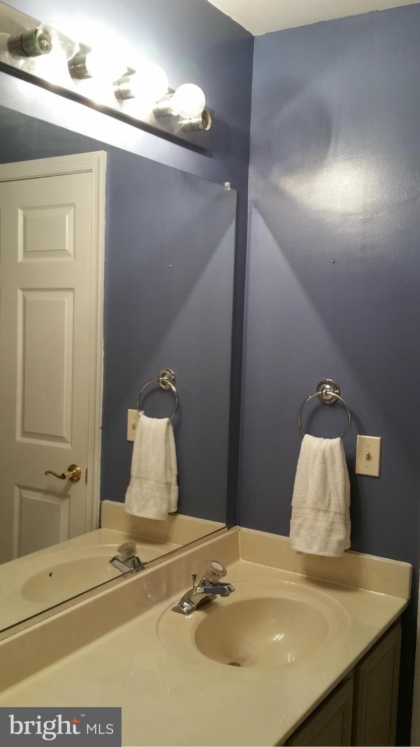 S SHORE HARBOUR - Residential Lease