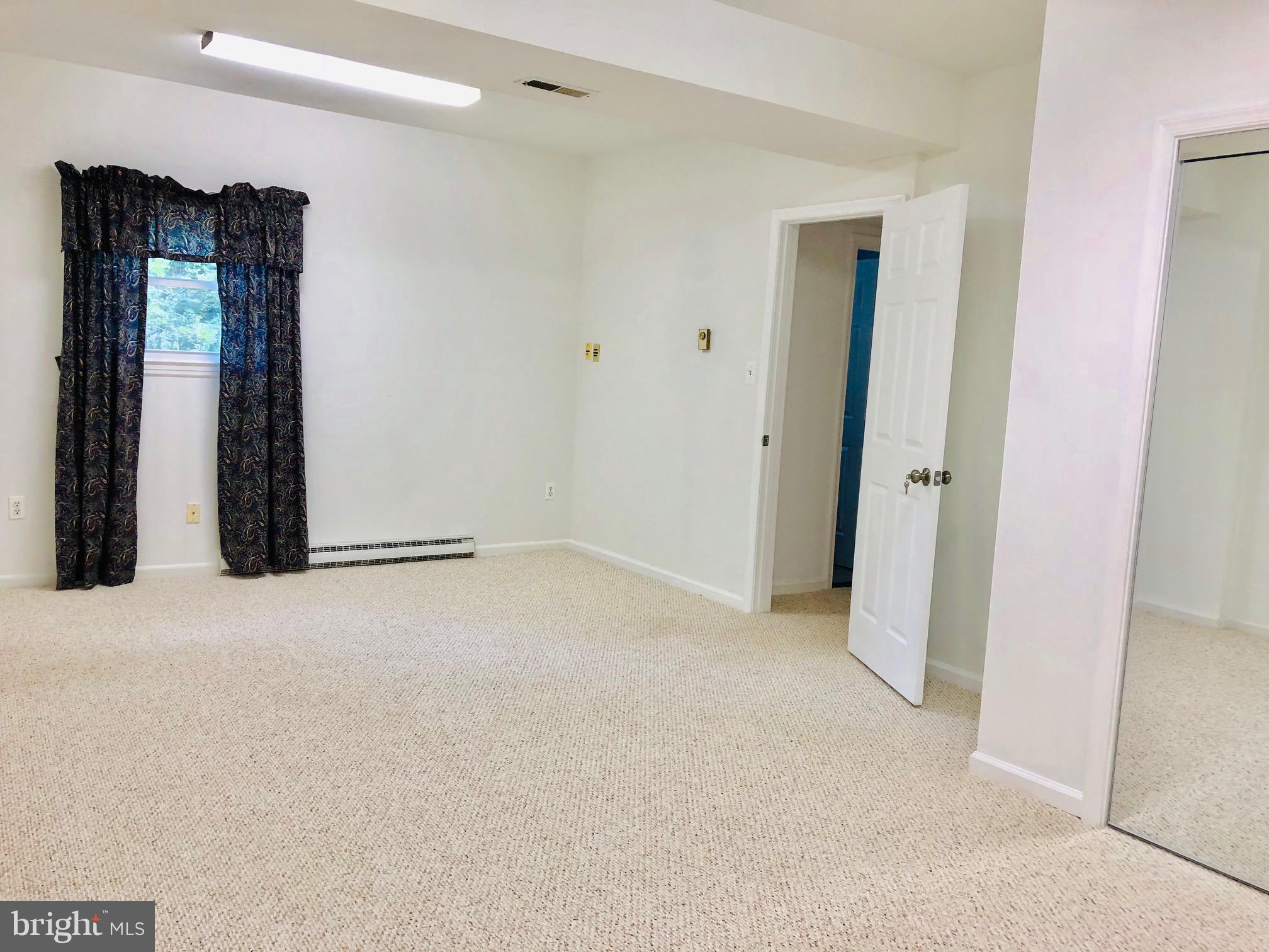 STERLING - Residential Lease