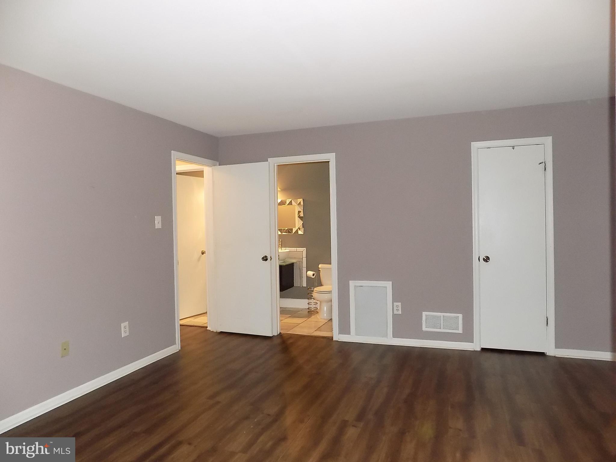 CRESTWOOD CONDO - Residential