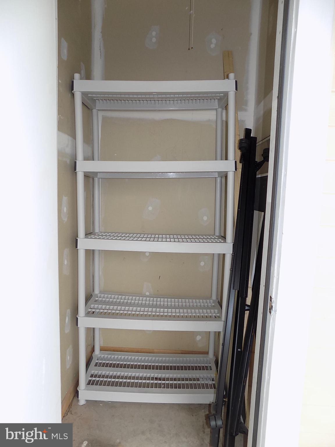 CRESTWOOD CONDO - Residential