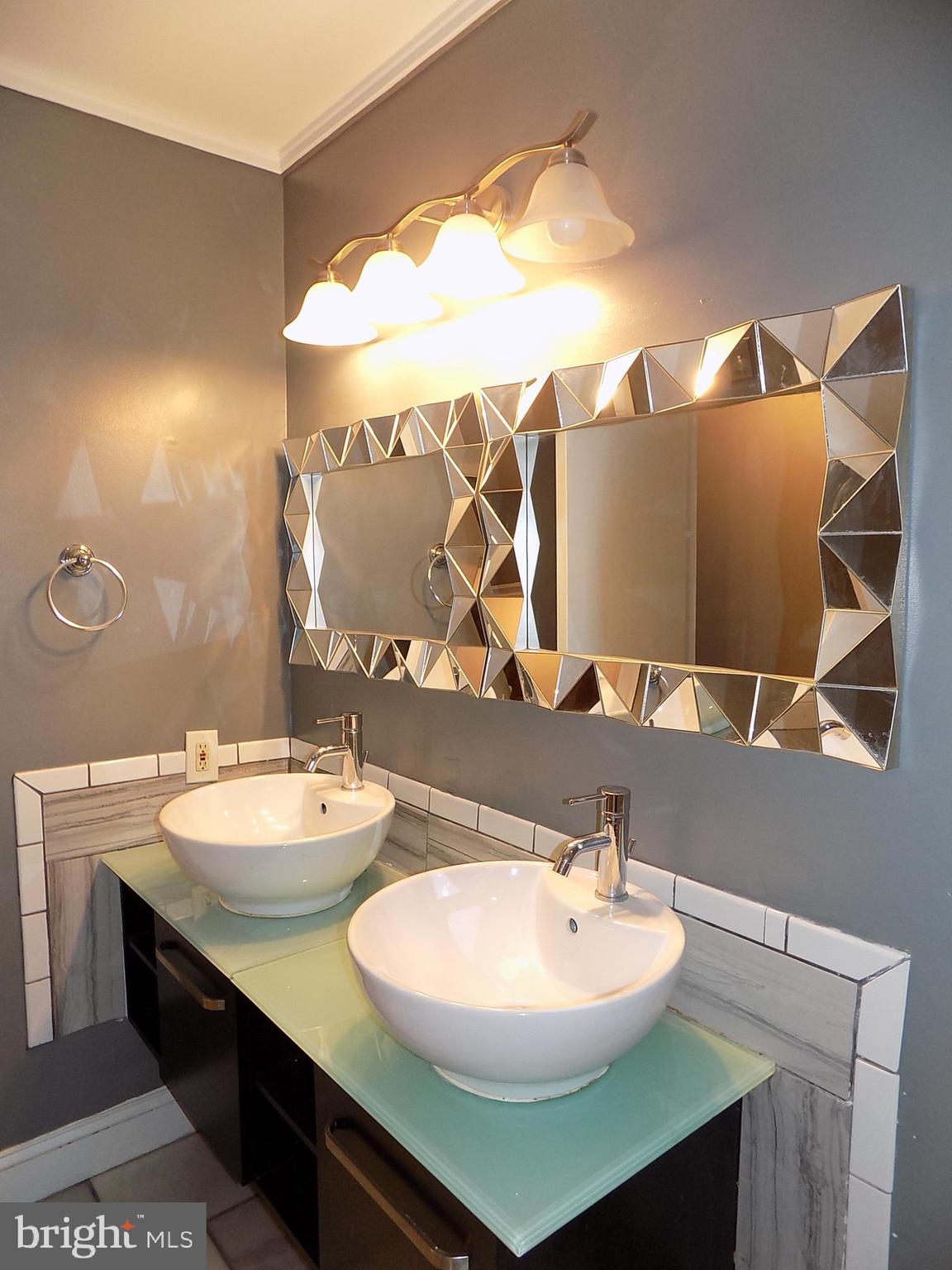 CRESTWOOD CONDO - Residential