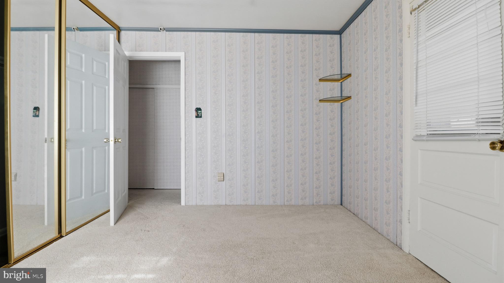 SOUTHLAWN - Residential