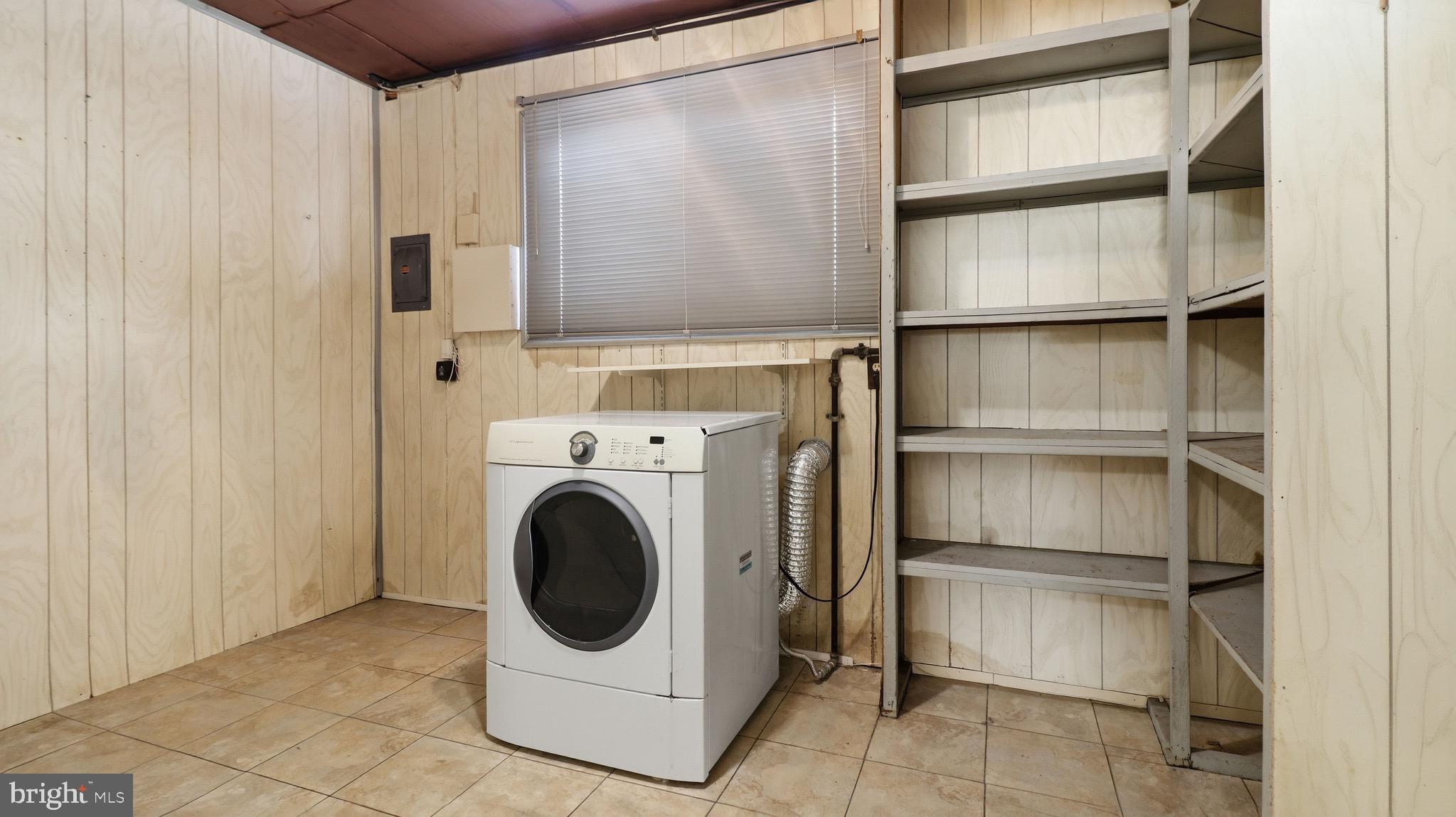 SOUTHLAWN - Residential