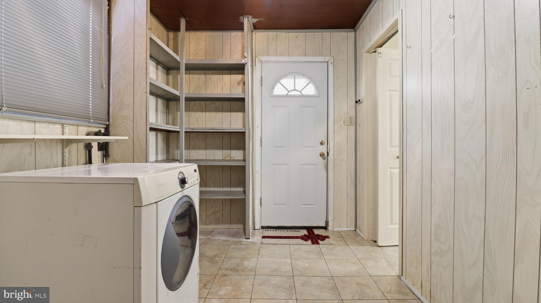 SOUTHLAWN - Residential