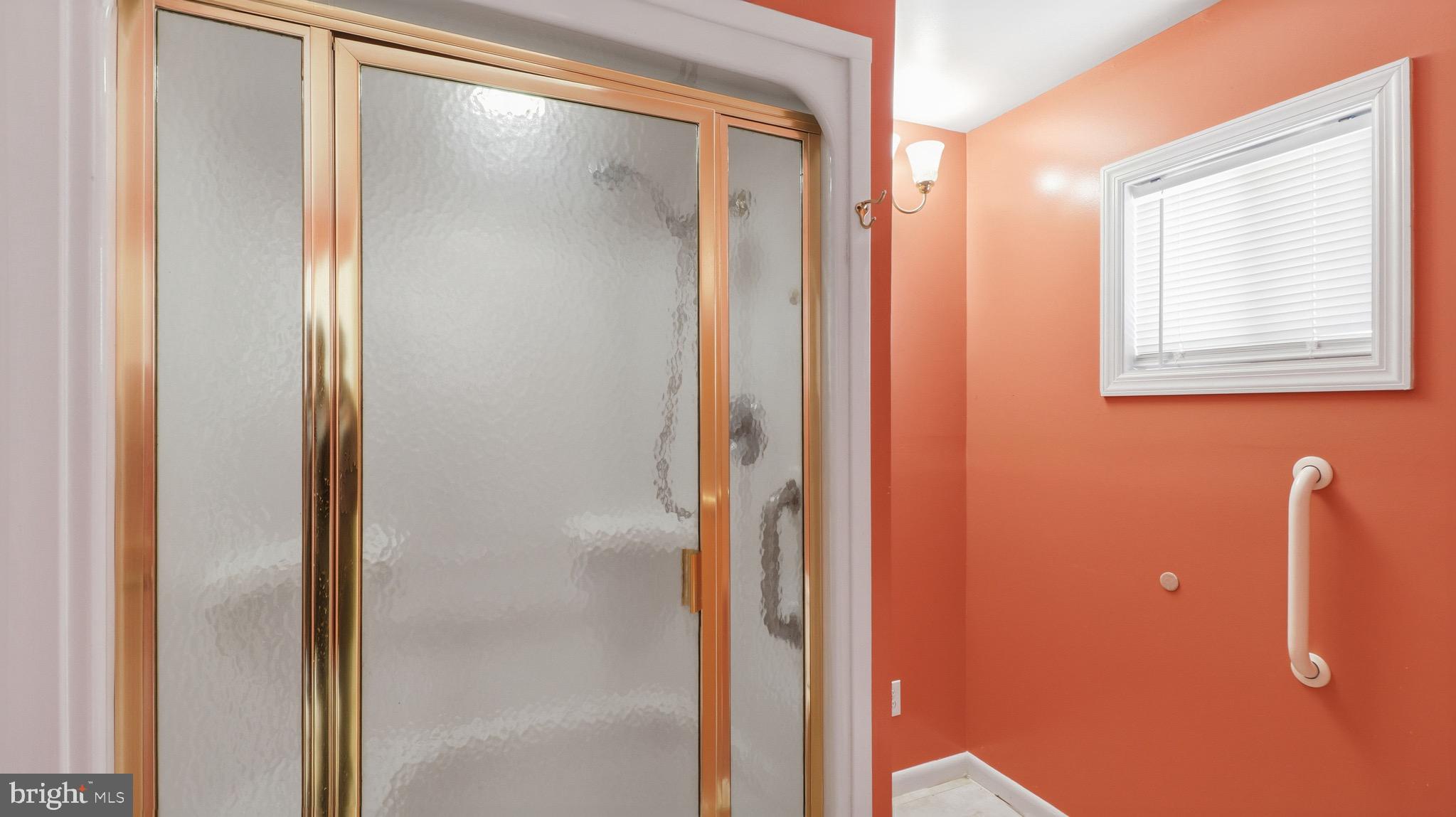 SOUTHLAWN - Residential