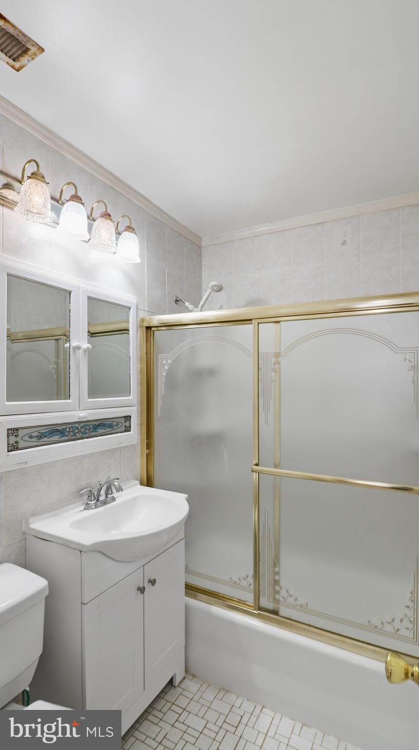 SOUTHLAWN - Residential