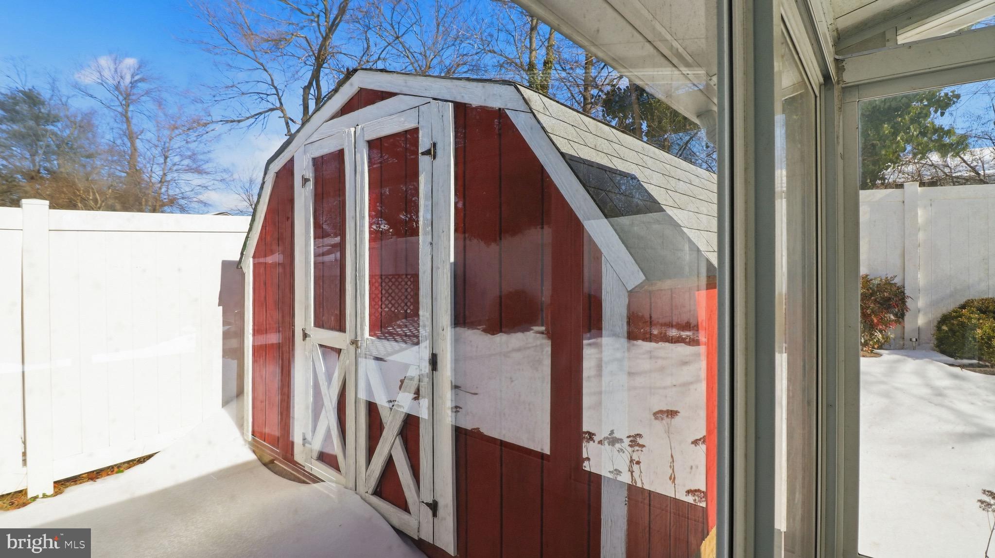 SOUTHLAWN - Residential