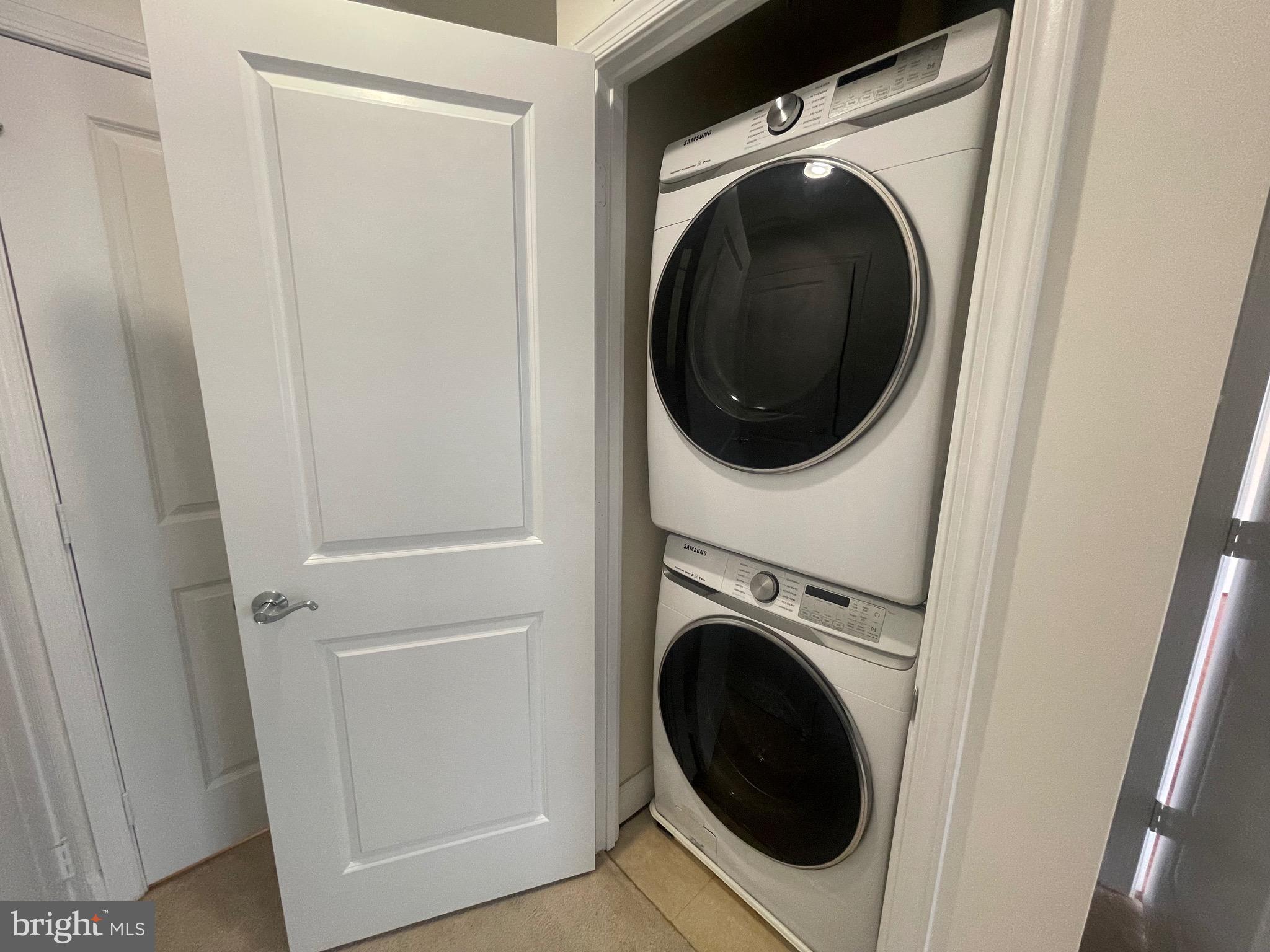 ECLIPSE ON CENTER PARK - Residential Lease