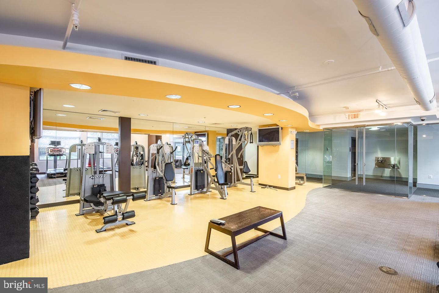 ECLIPSE ON CENTER PARK - Residential Lease