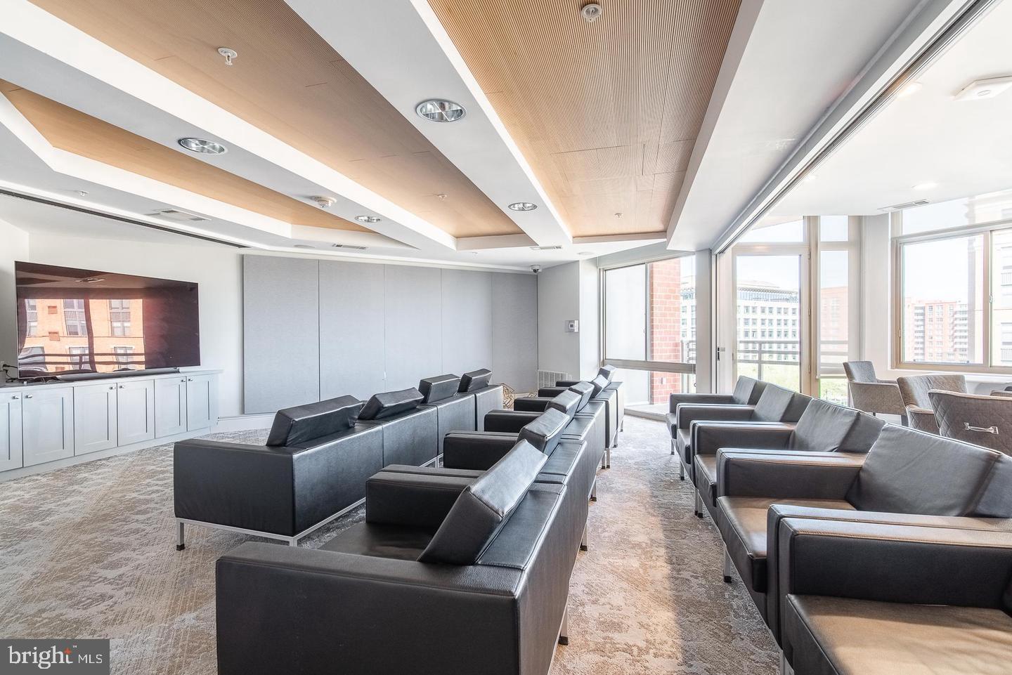 ECLIPSE ON CENTER PARK - Residential Lease