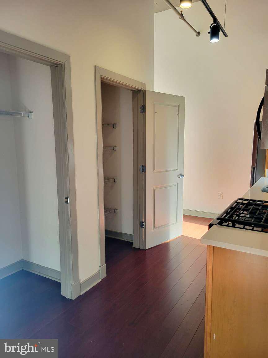 CENTER CITY - Residential