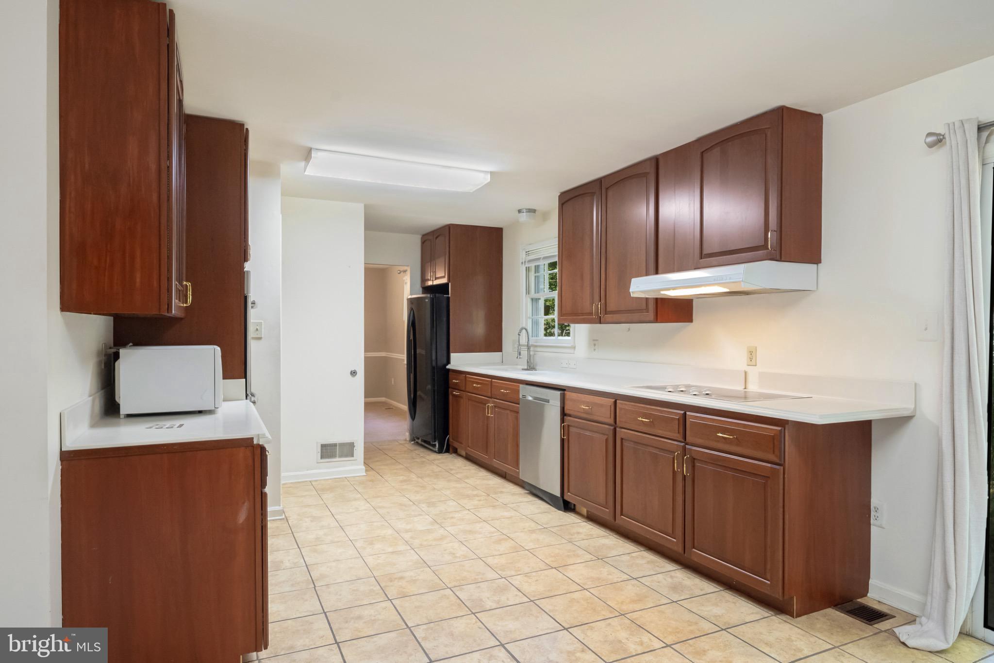 ORANGE HUNT ESTATES WEST - Residential Lease