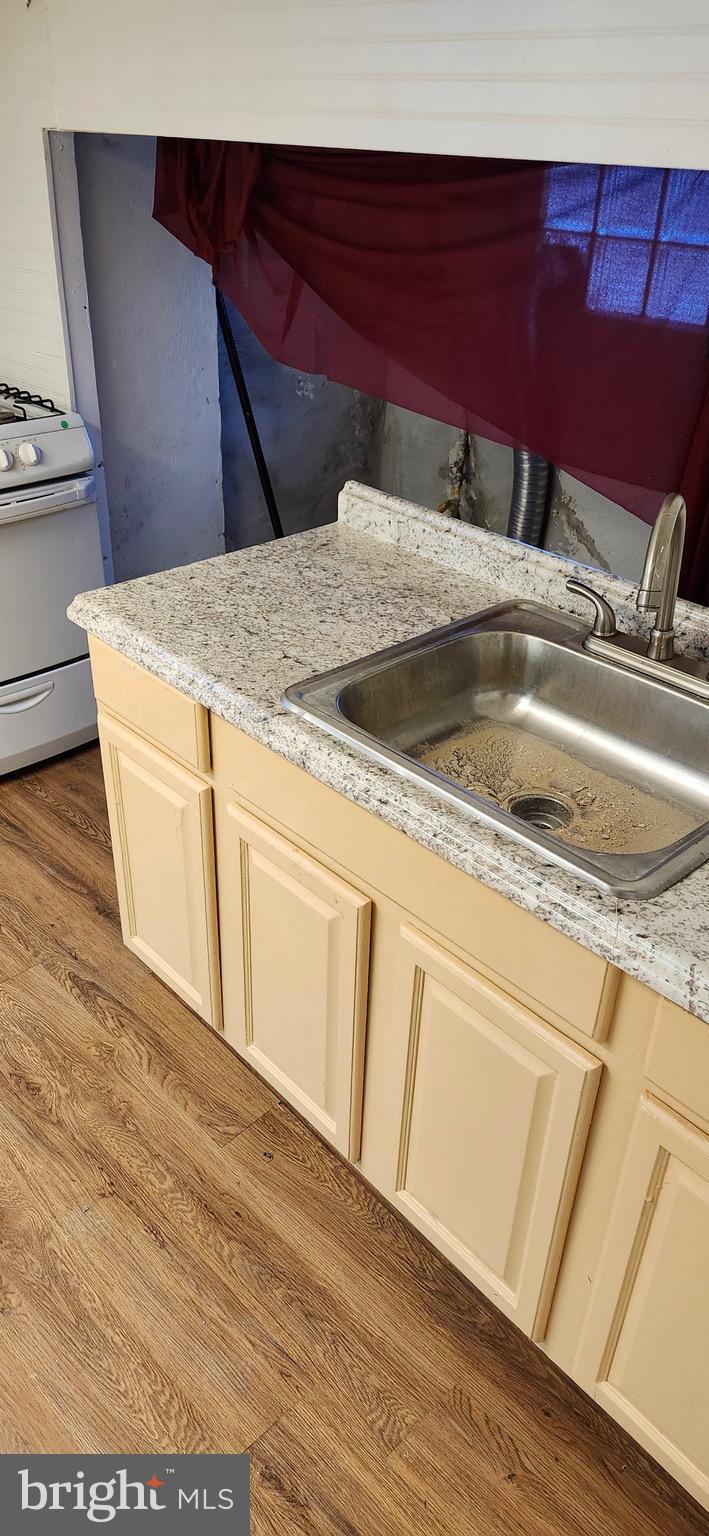 LANSDOWNE - Residential Lease