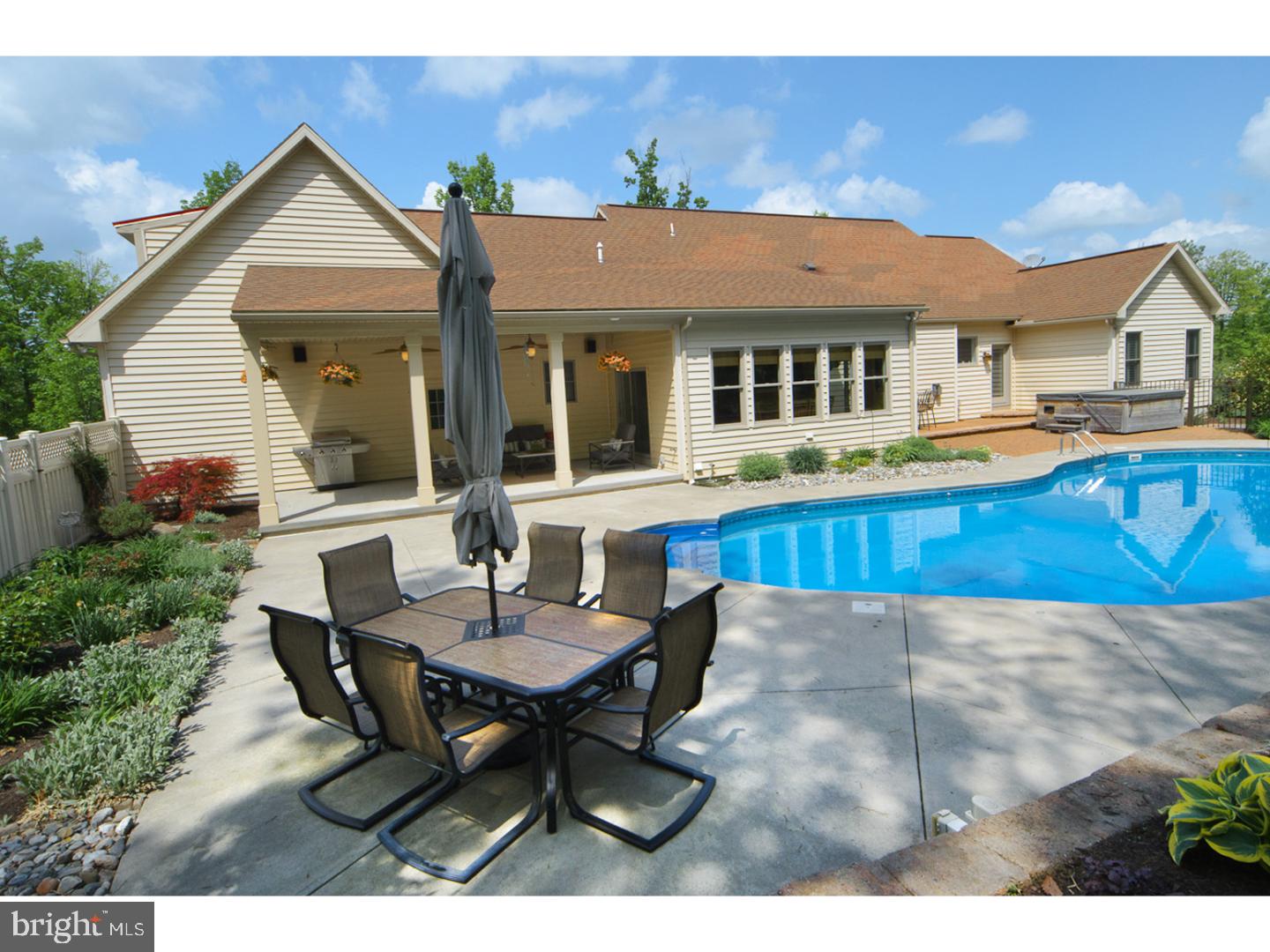 QUAKER HILL - Residential