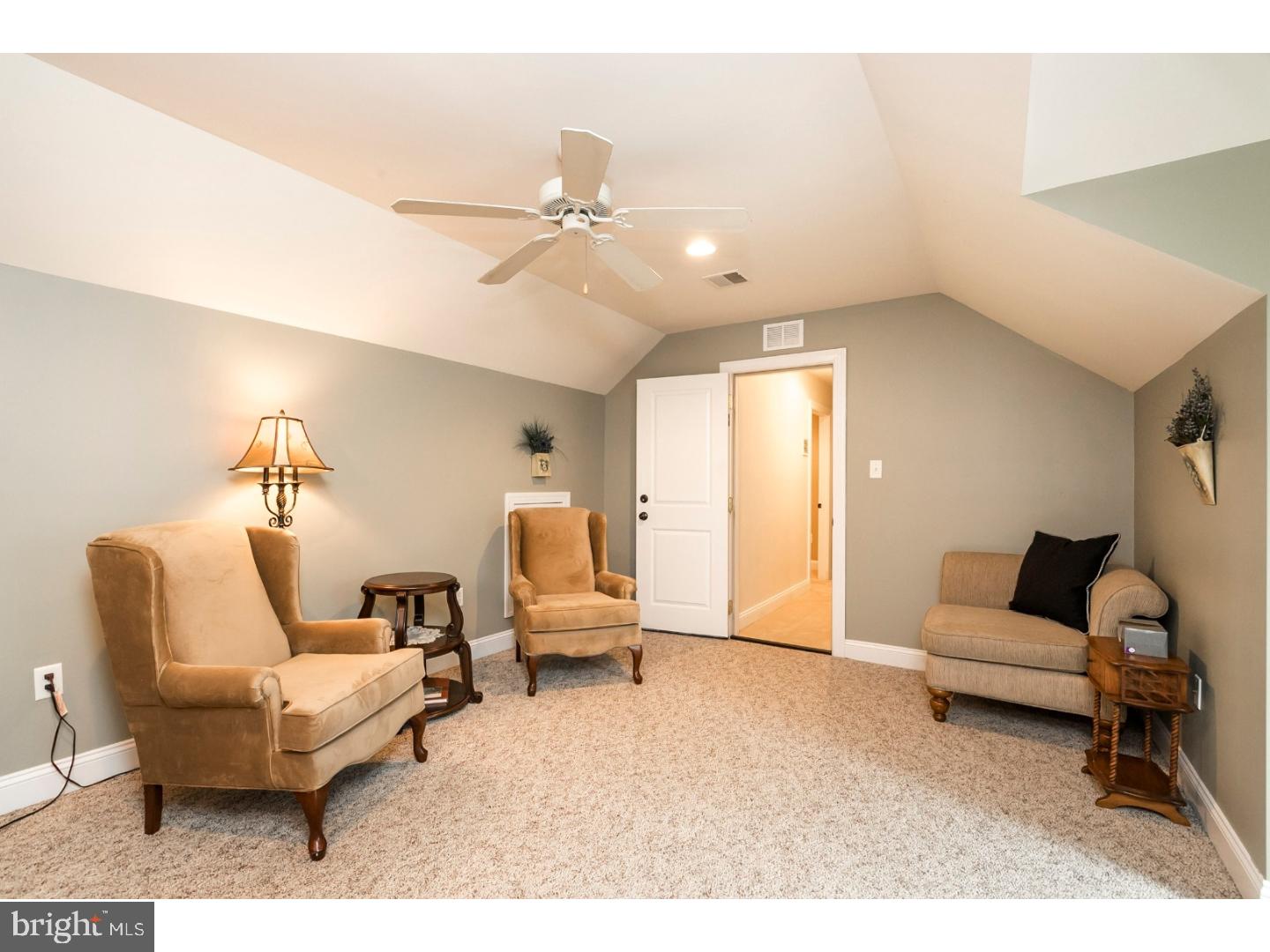 QUAKER HILL - Residential