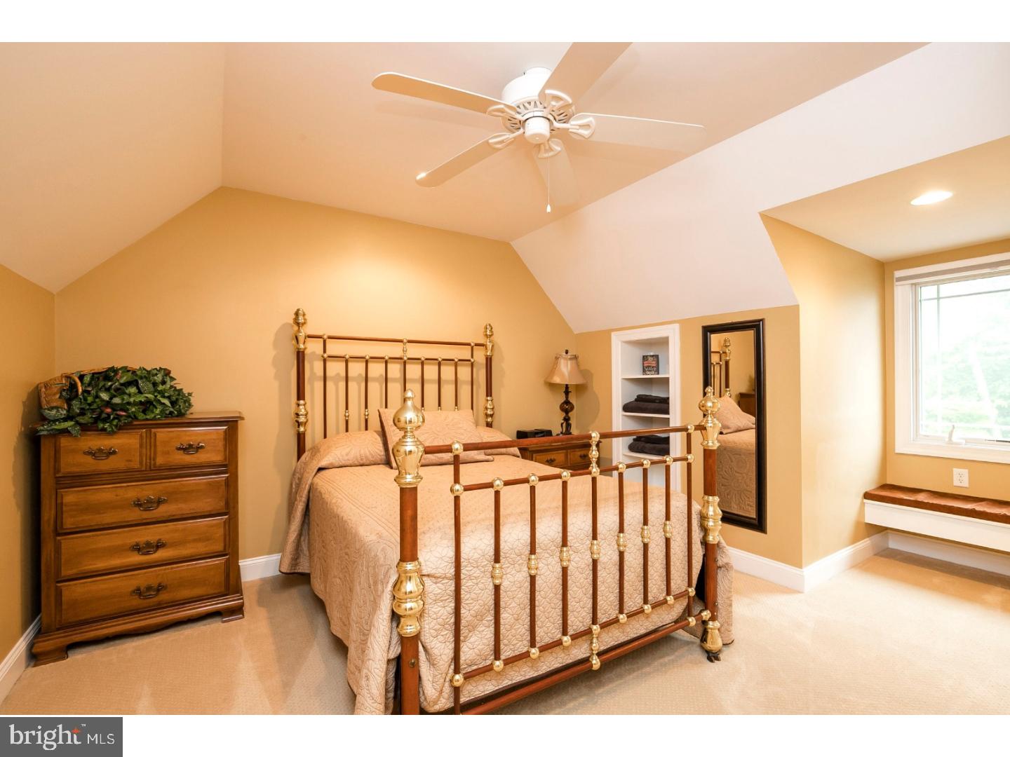 QUAKER HILL - Residential