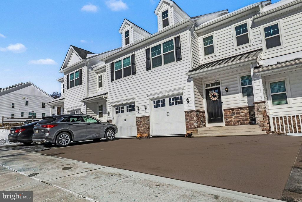 Photo of 202 Arch Way, NORRISTOWN, PA 19401 (MLS # PAMC2166566)