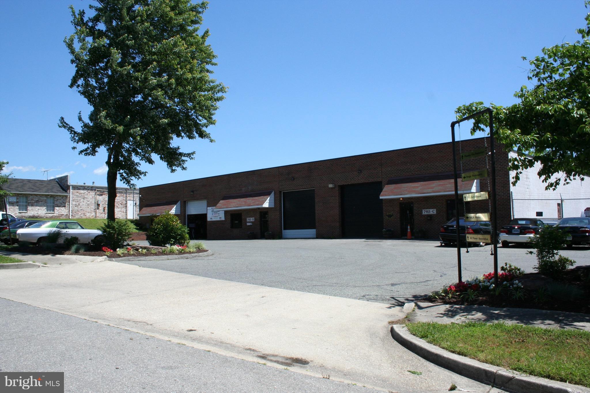 THE B & H PENN - Commercial Lease