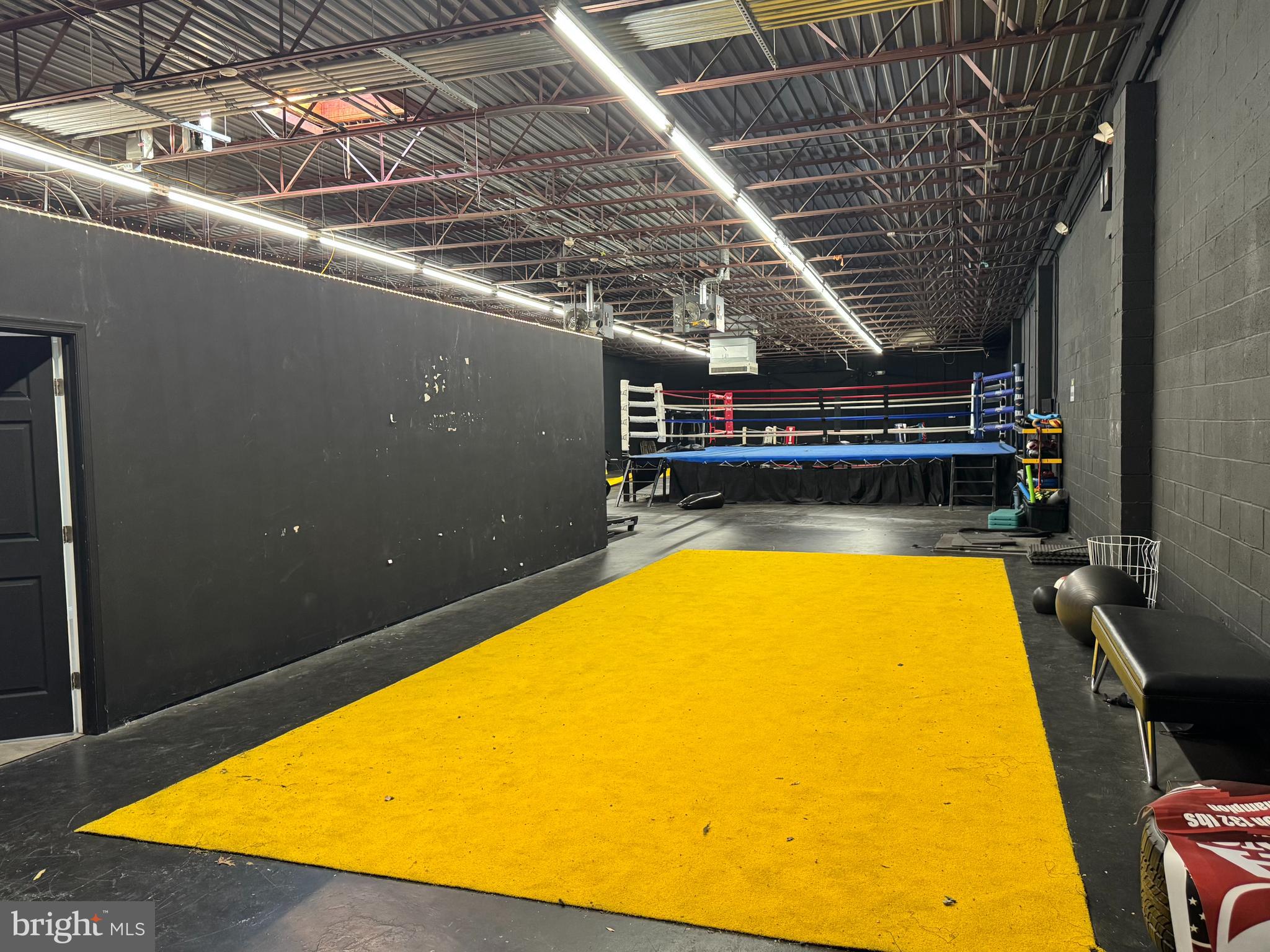 THE B & H PENN - Commercial Lease