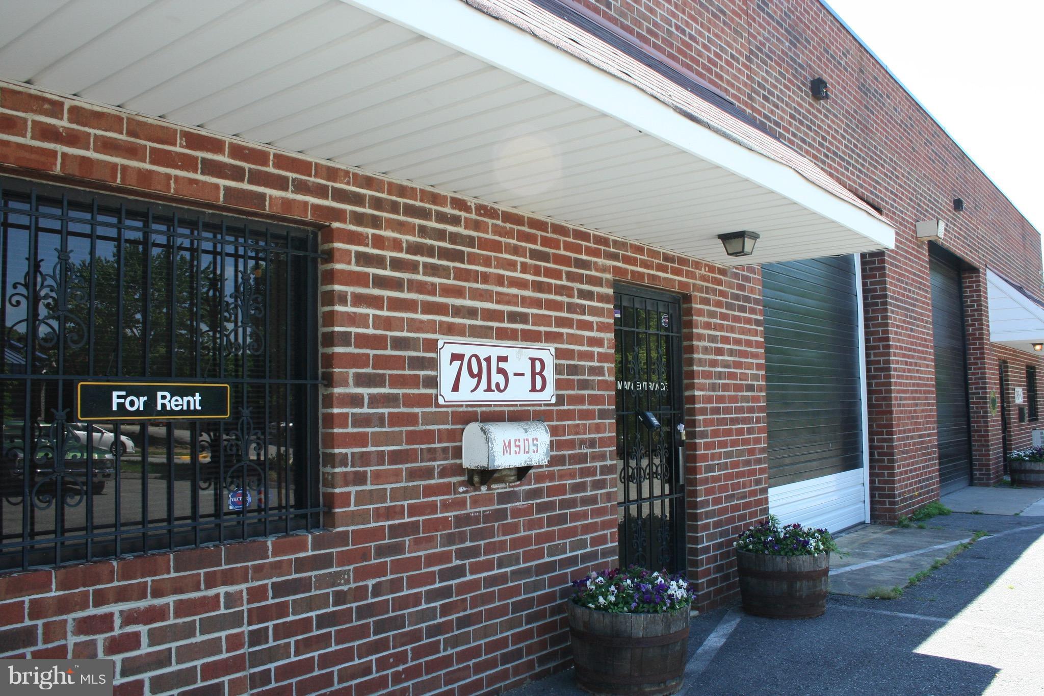 THE B & H PENN - Commercial Lease