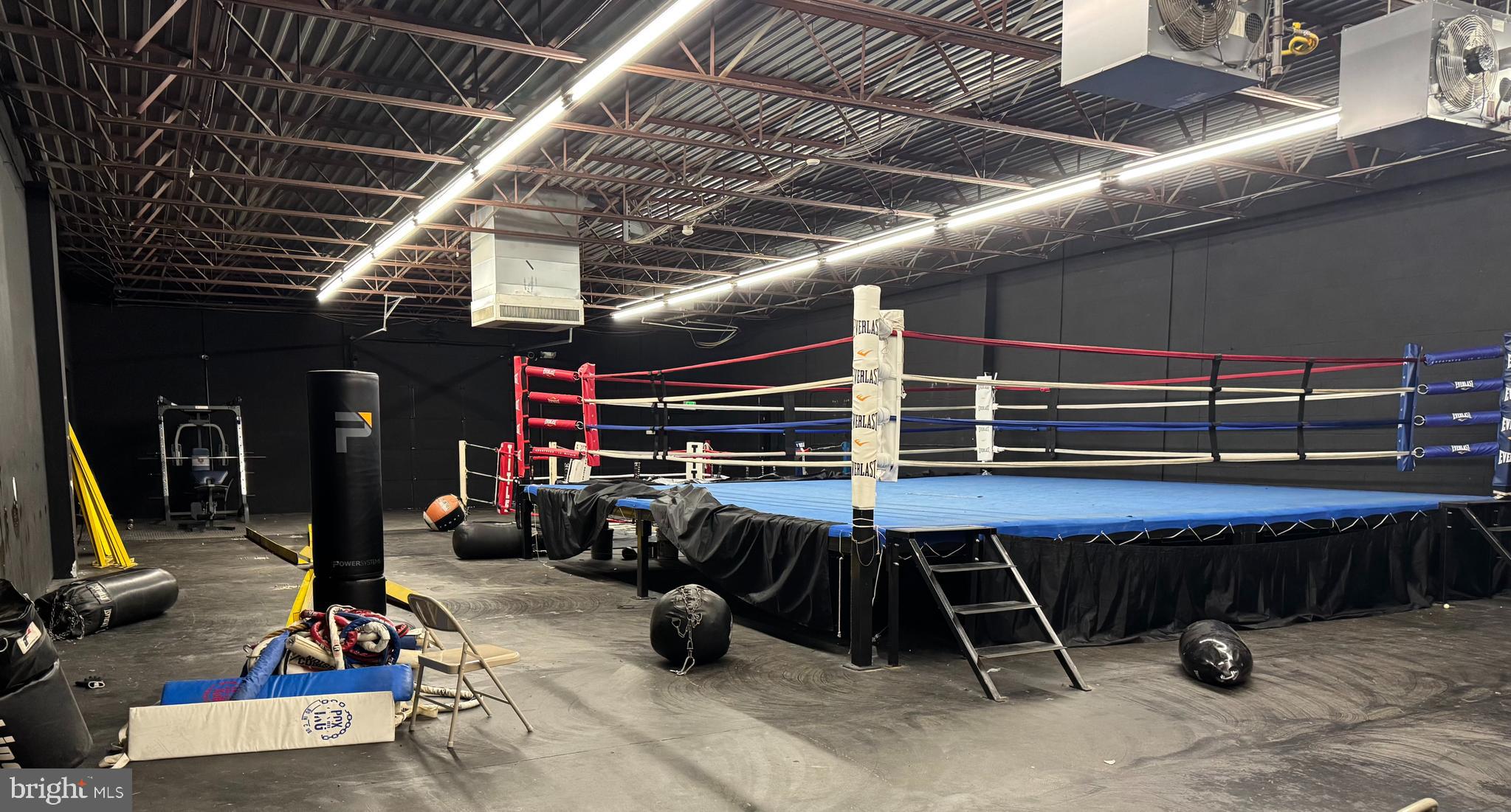 THE B & H PENN - Commercial Lease