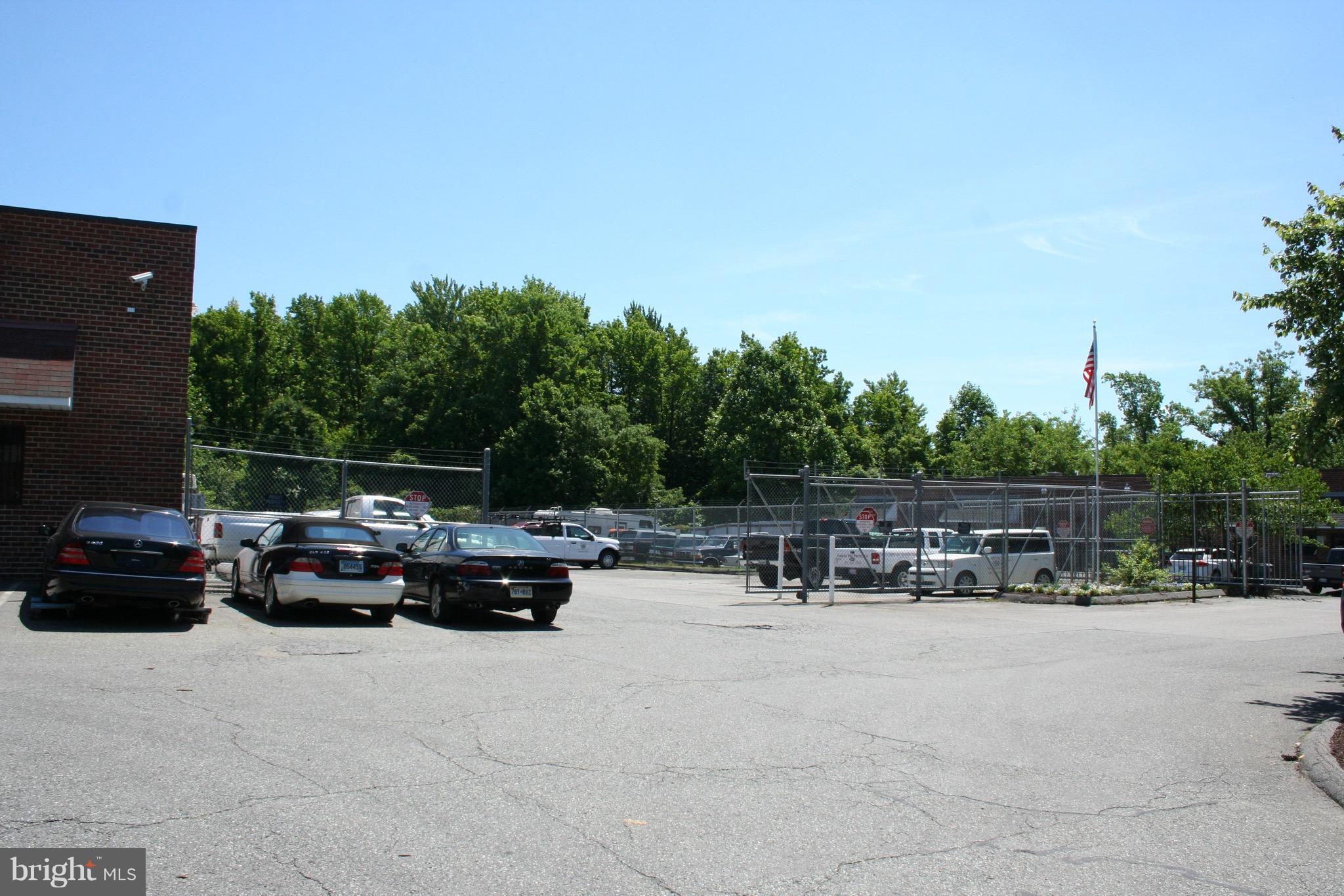 THE B & H PENN - Commercial Lease