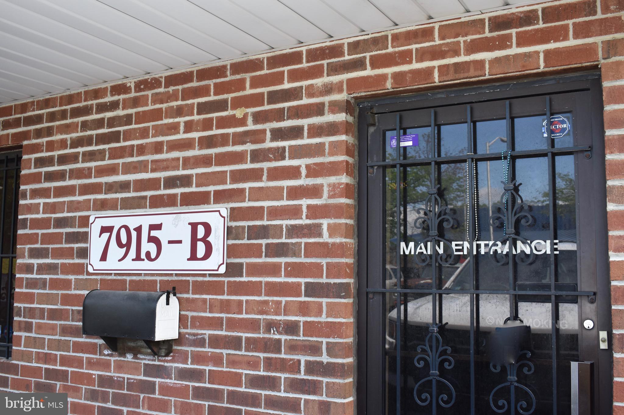 THE B & H PENN - Commercial Lease