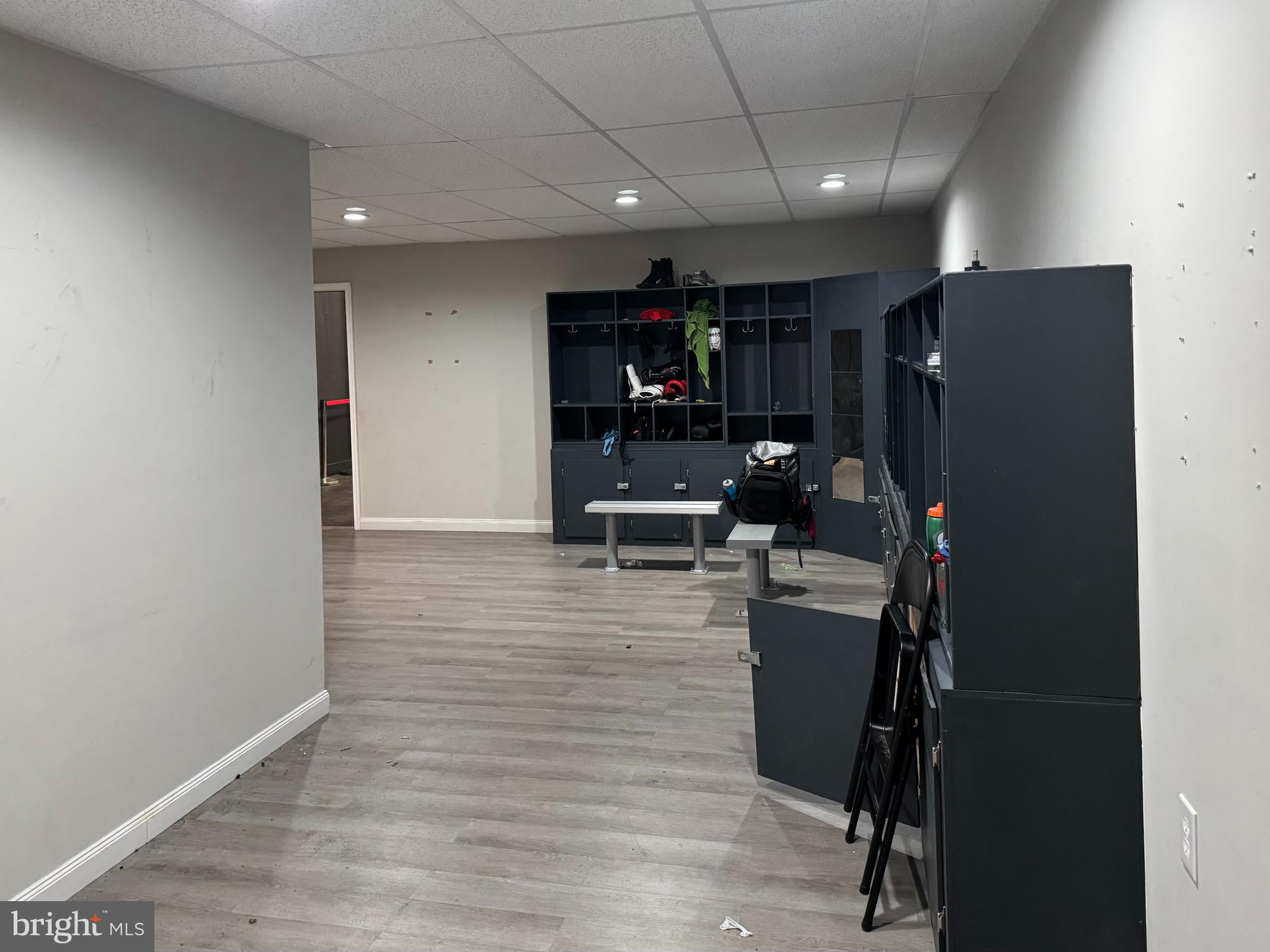 THE B & H PENN - Commercial Lease