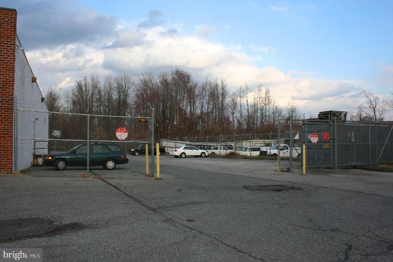 THE B & H PENN - Commercial Lease